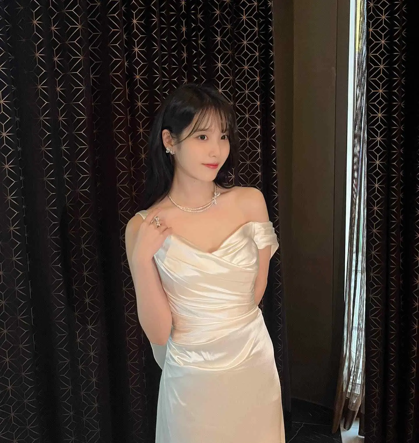 IU - iu-hot-44.webp